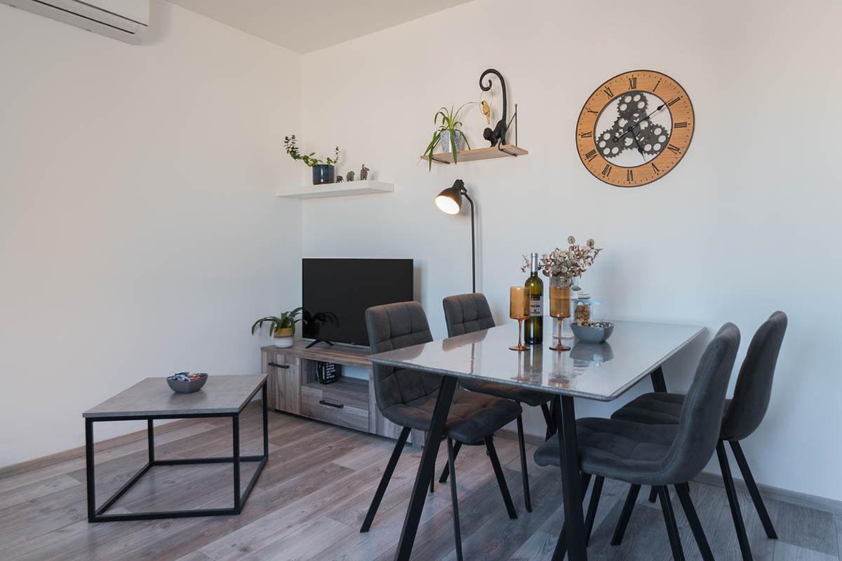 Apartment Joelle Pula Exterior foto